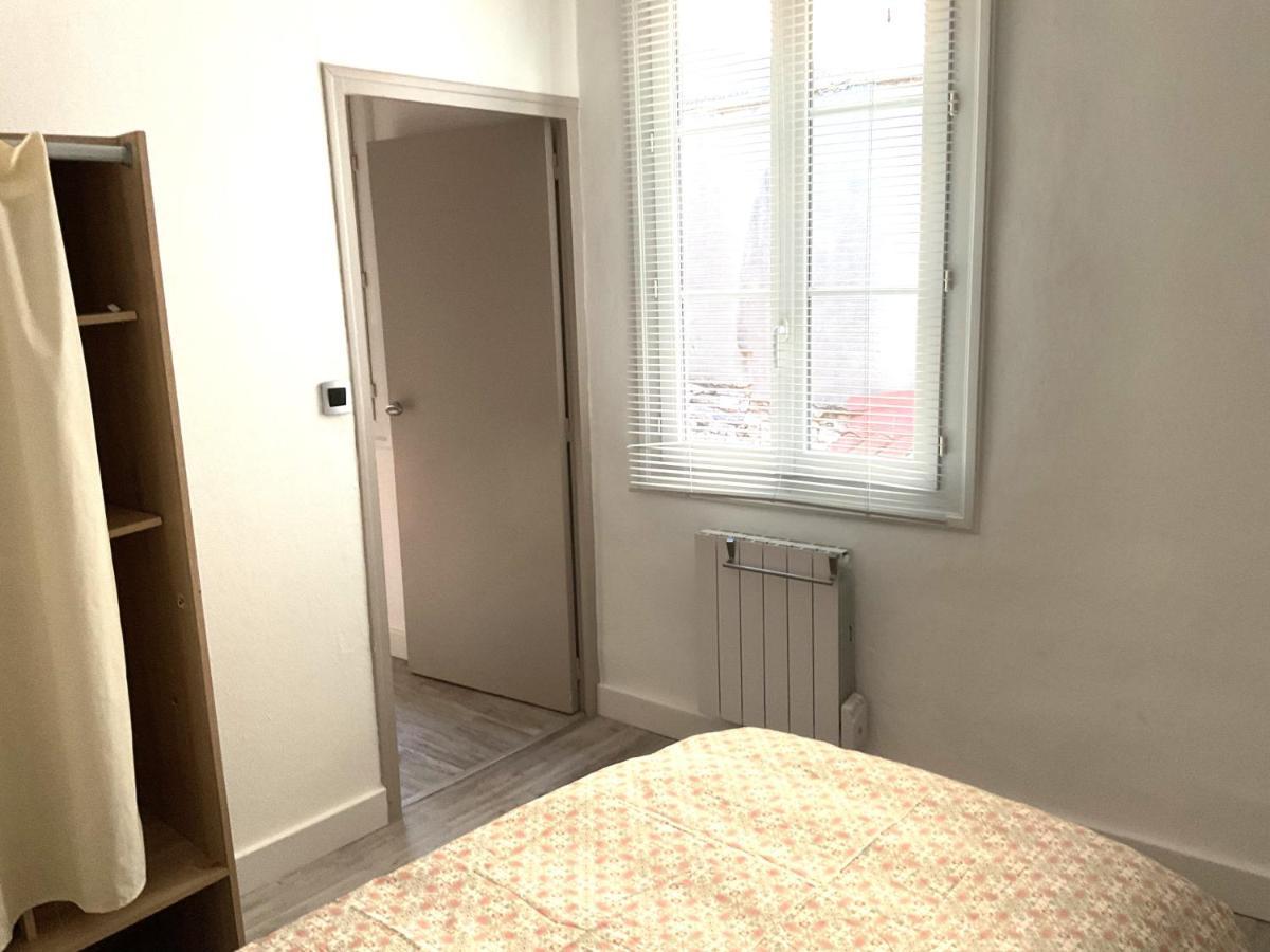 Place Aux Herbes Appartement Nîmes Buitenkant foto