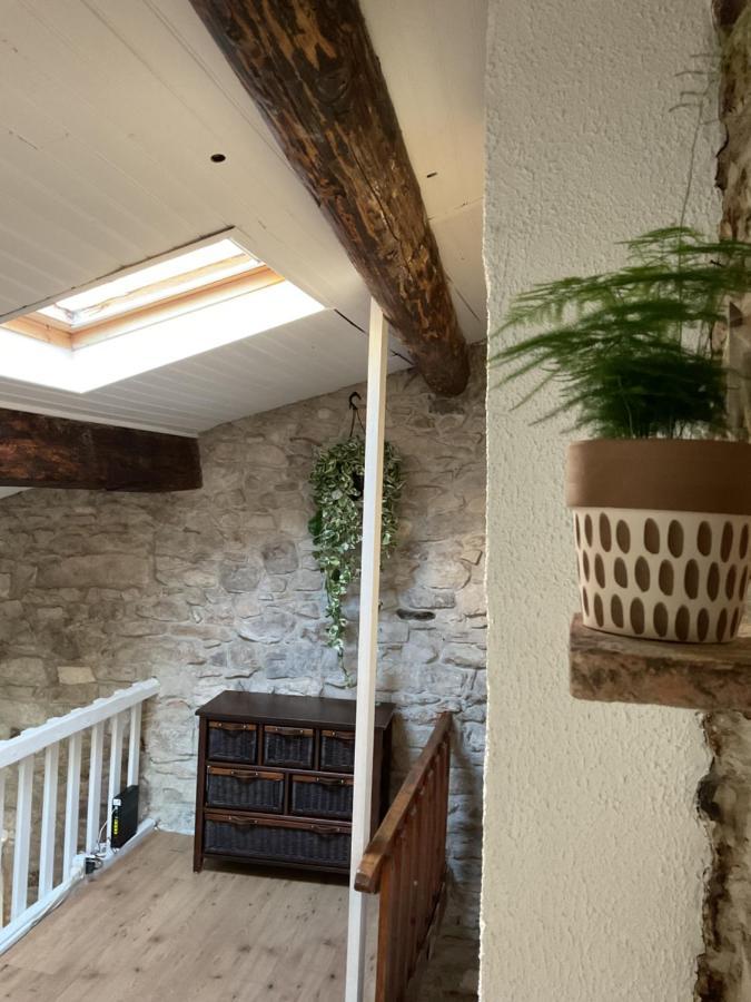 Place Aux Herbes Appartement Nîmes Buitenkant foto