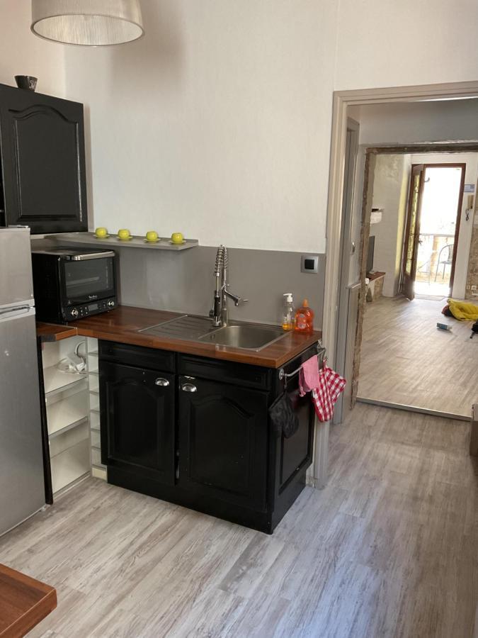 Place Aux Herbes Appartement Nîmes Buitenkant foto