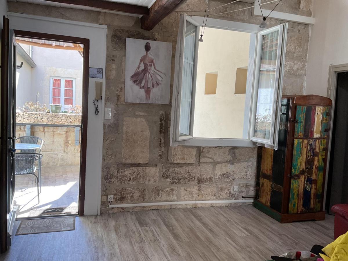 Place Aux Herbes Appartement Nîmes Buitenkant foto