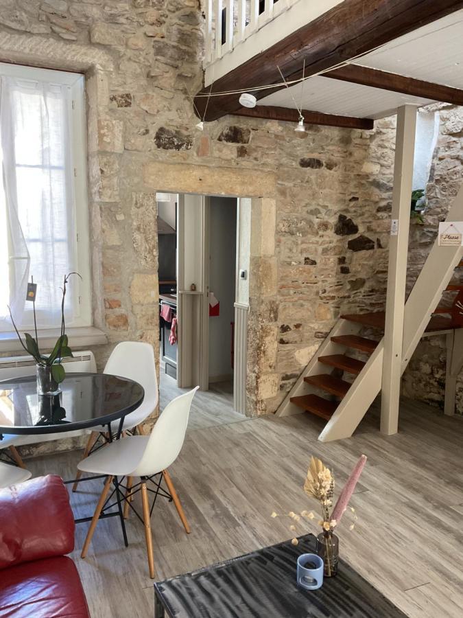 Place Aux Herbes Appartement Nîmes Buitenkant foto